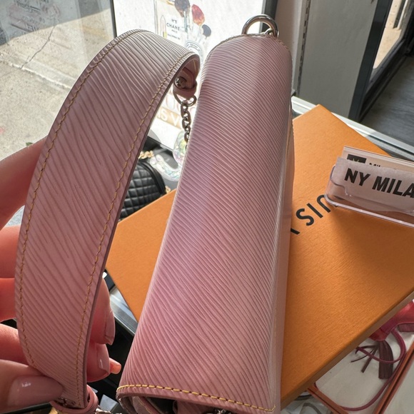 Louis vuitton Twist MM Epi Leather Pink - Picture 10 of 15